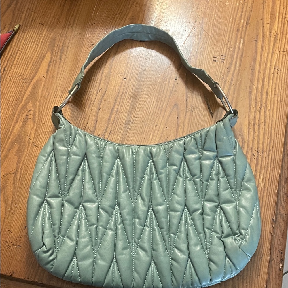 Elegant Quilted Shoulder Bag - Blue